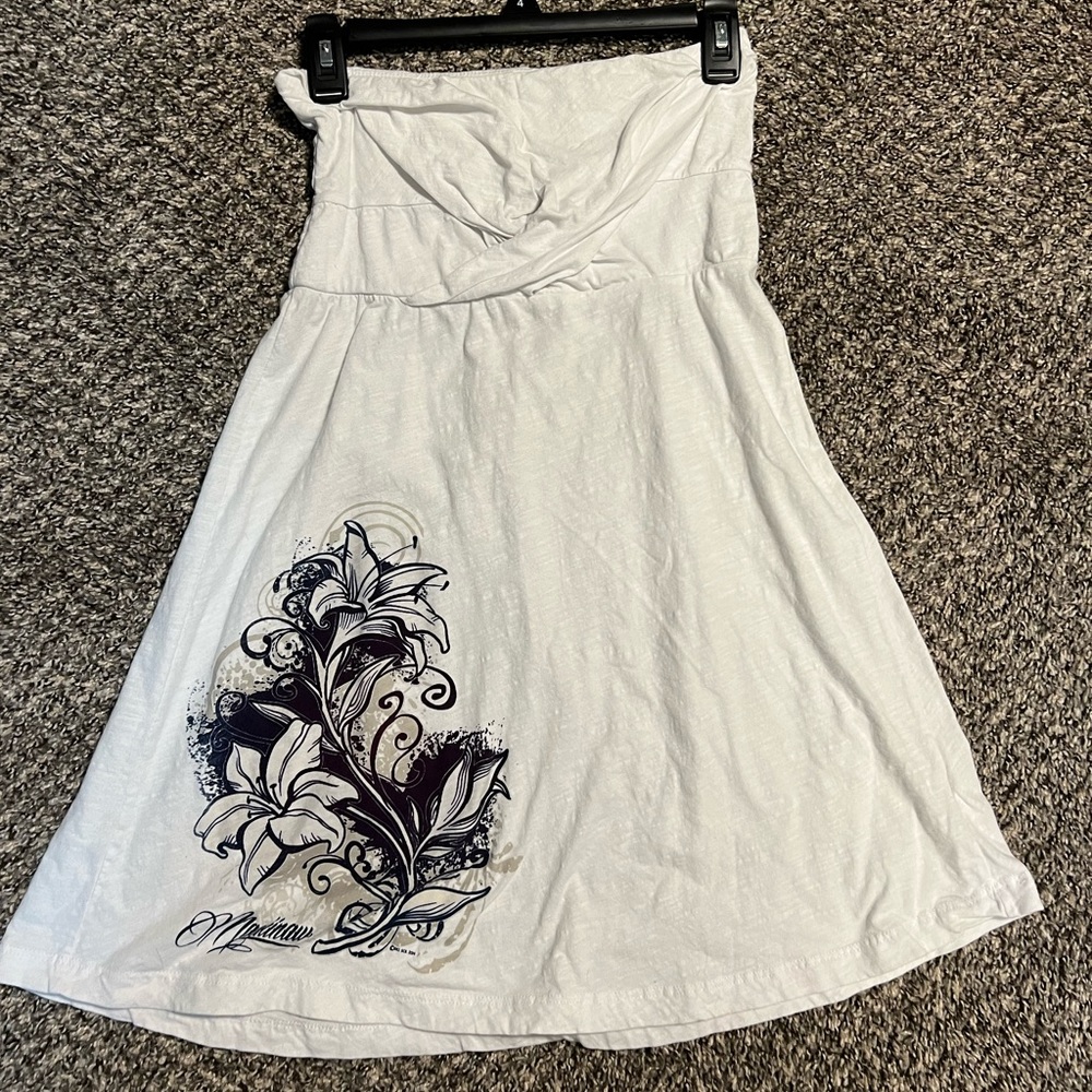 Del Sol color white changing strapless dress